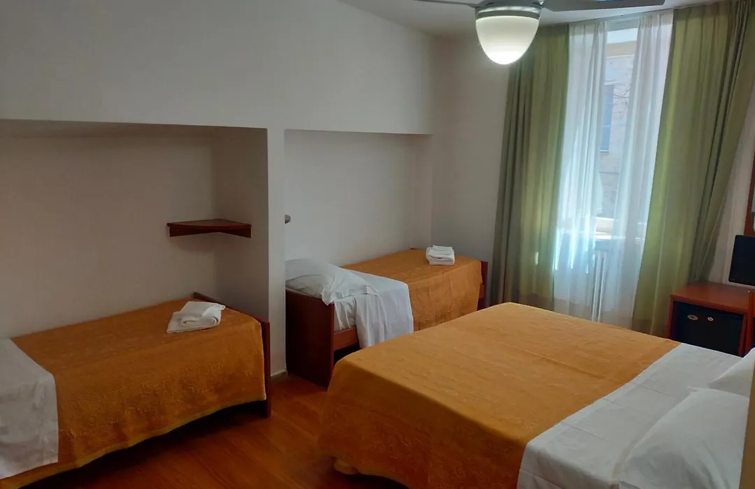 Hotel Roma Assisi-1