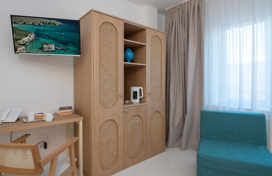 Hotel Albània-1