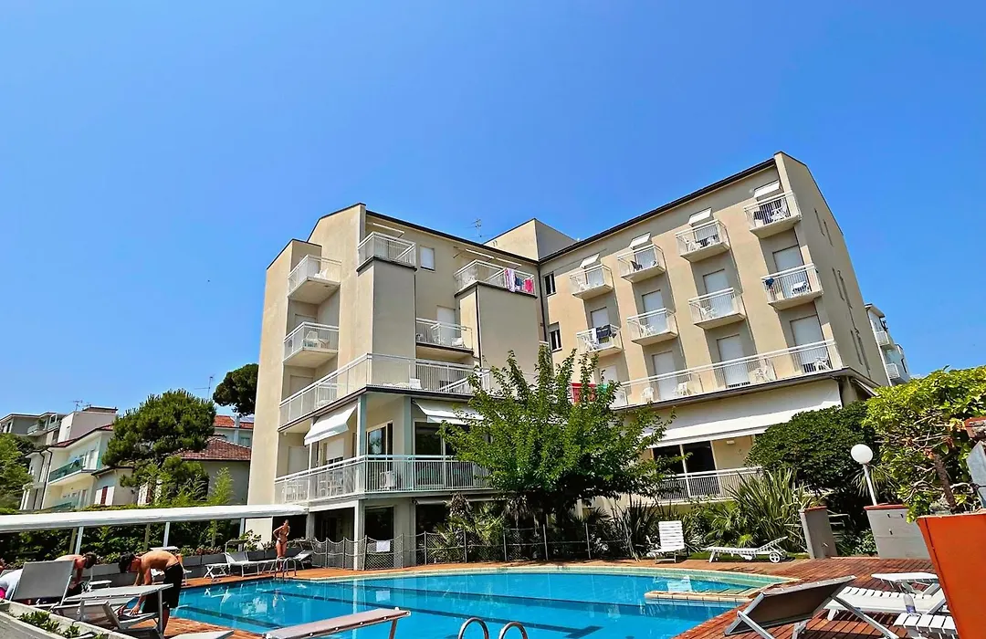 HOTEL TRIONFAL - Fronte Mare - Vicinissimi al Centro-1