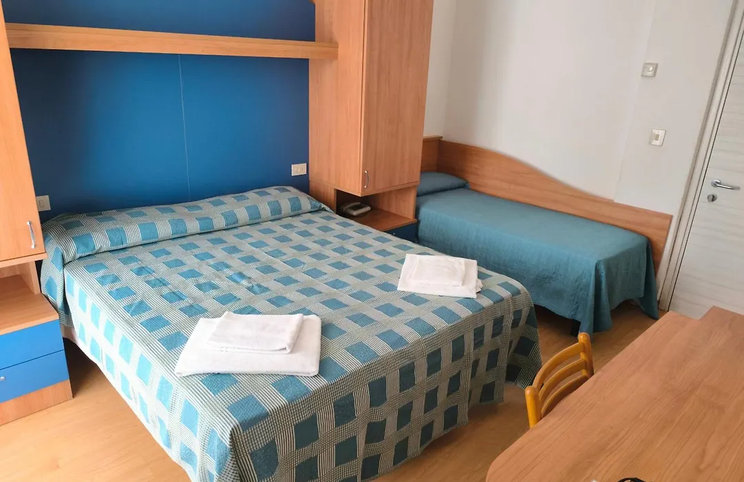 Hotel Midi-1