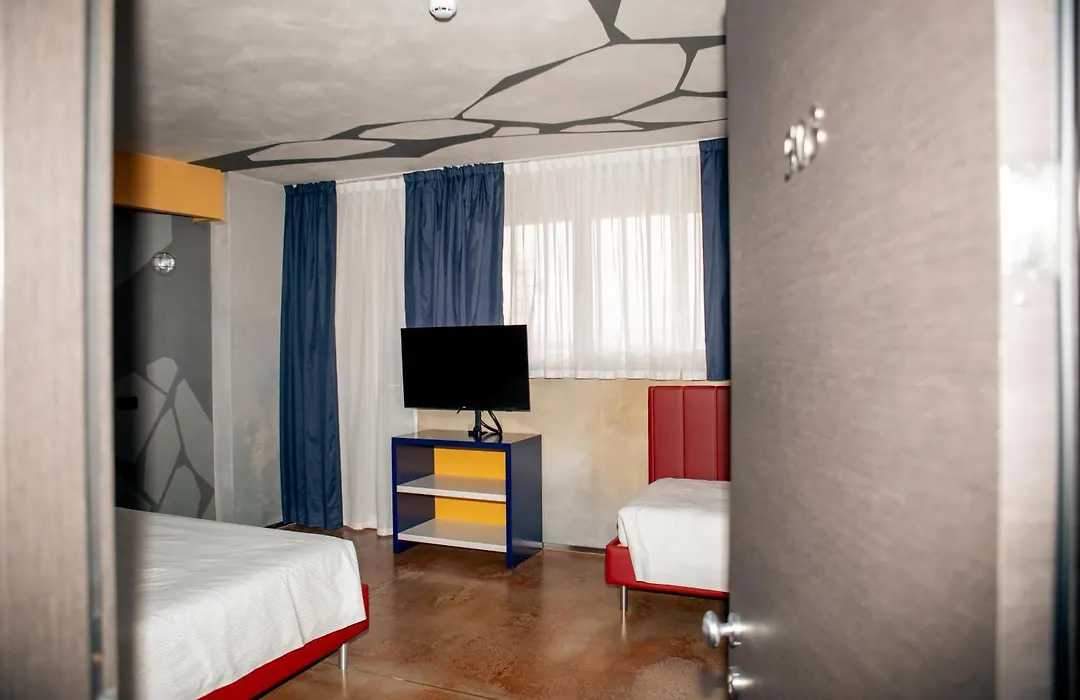 K Modern Hotel-1