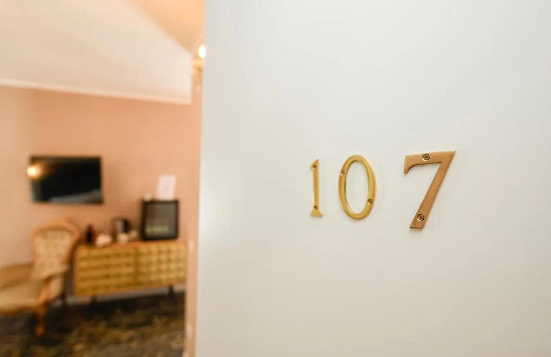 Prestige Suite Via Romagnoli-1