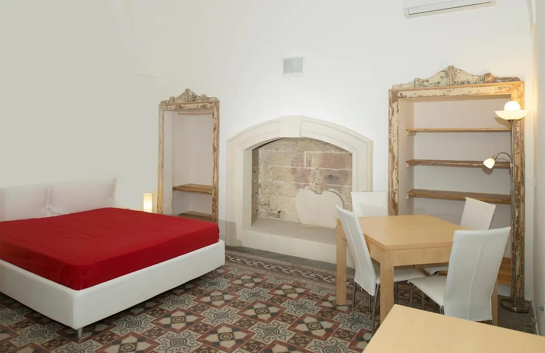 Relais Carlo V - Palazzo Storico-1
