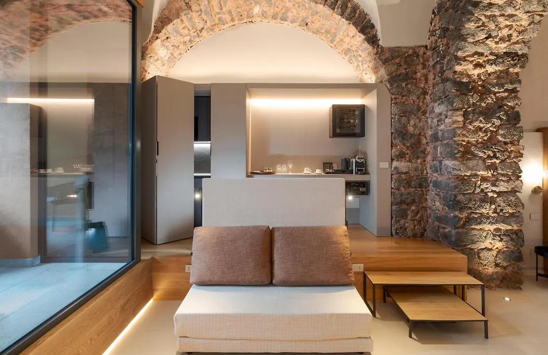 Bastiò Private Suites-1