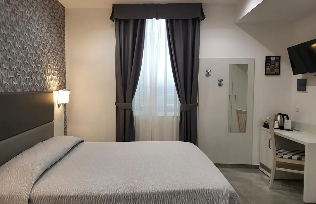 Hotel Porto Di Roma-1