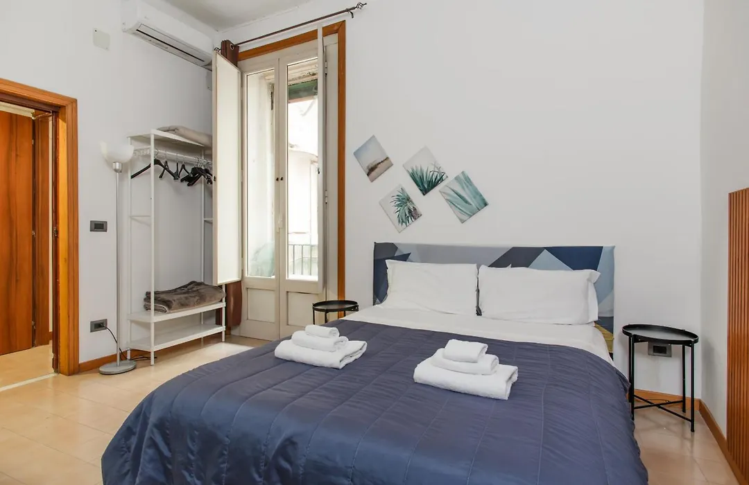 Inside Chiaia Rooms-1