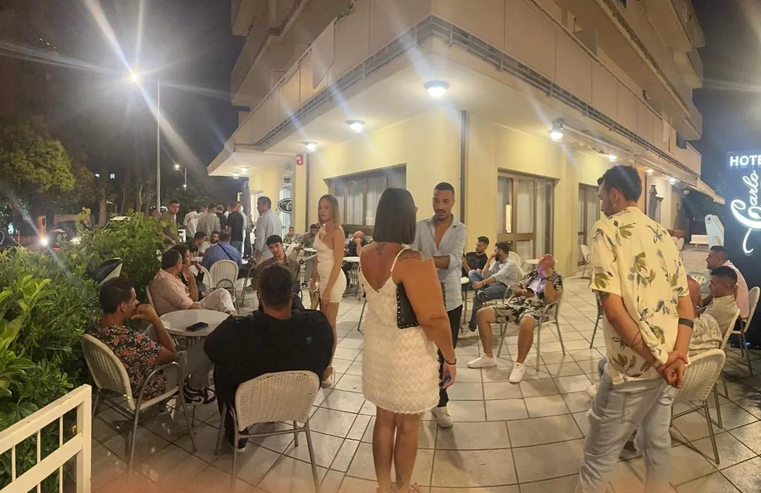 Hotel CARLO-1