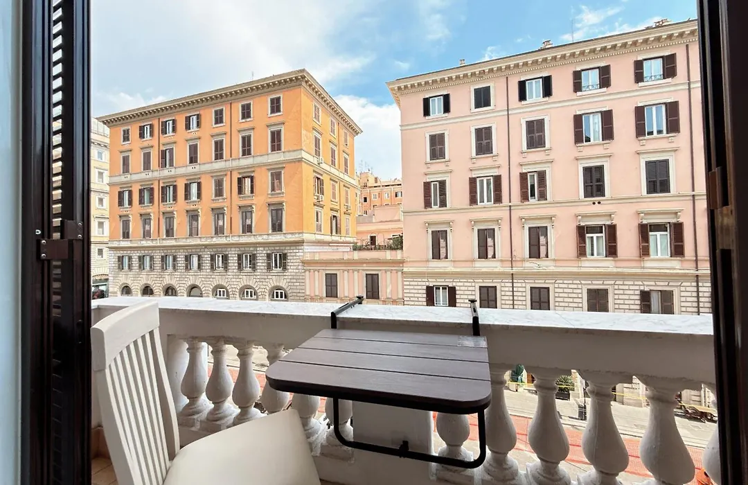 Luxe Roma-1