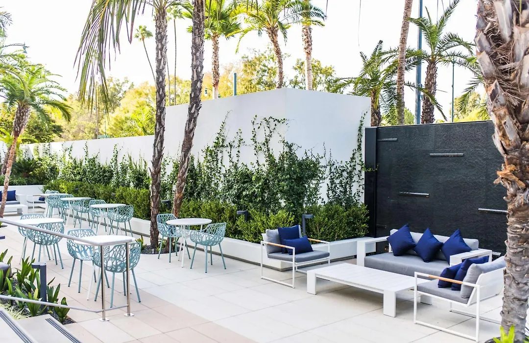 The Beverly Hilton-1