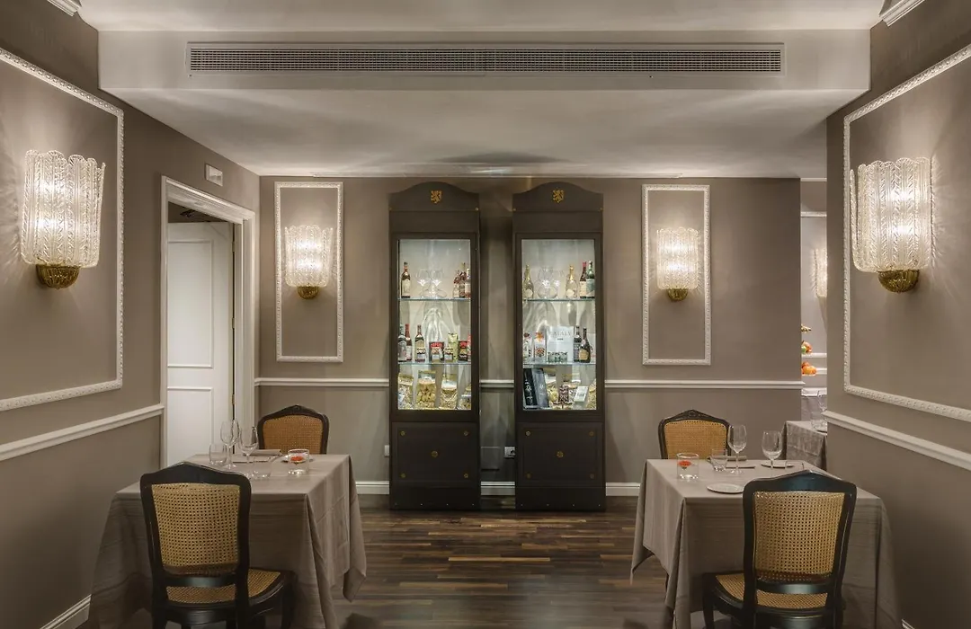 Plaza Hotel Lucchesi-1