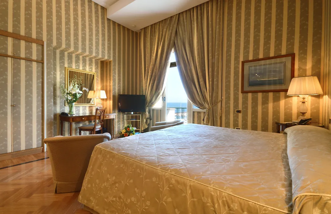 Grand Hotel Vesuvio-1