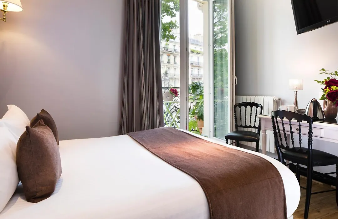 Hotel Plaza Elysées-1