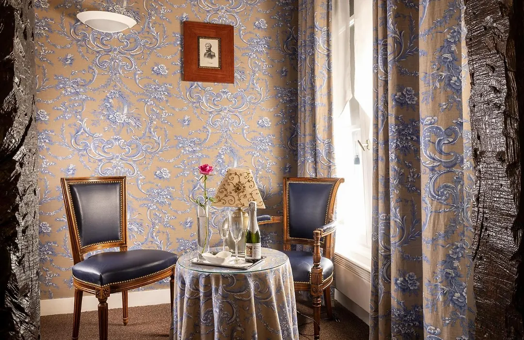 Relais Hotel Du Vieux Paris-1
