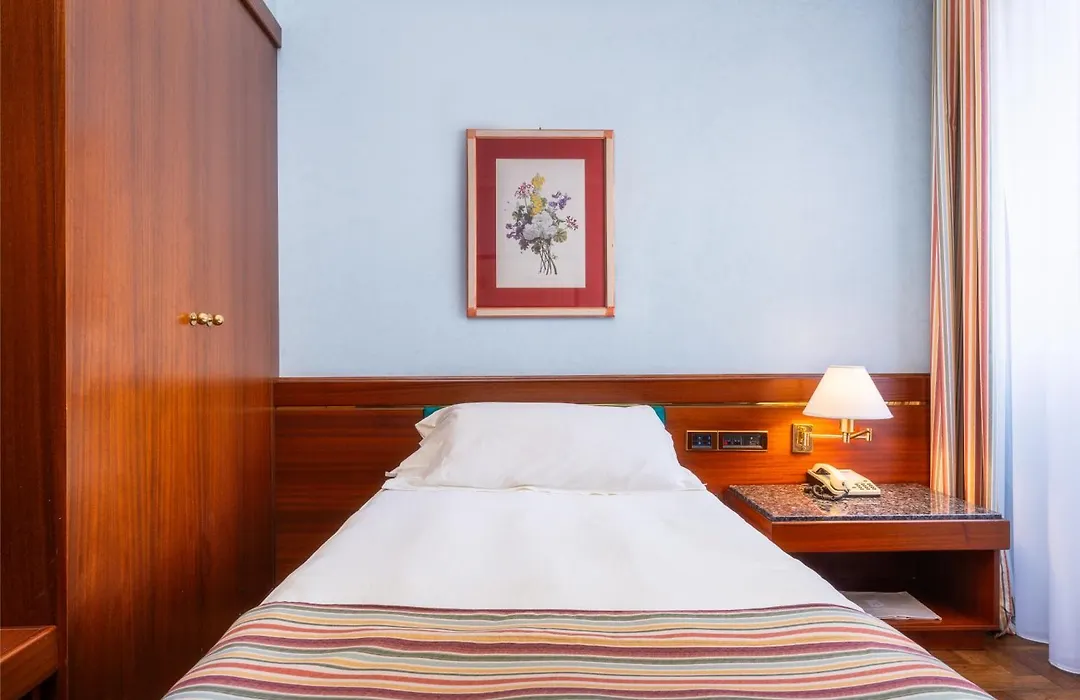 Hotel Crivi's-1