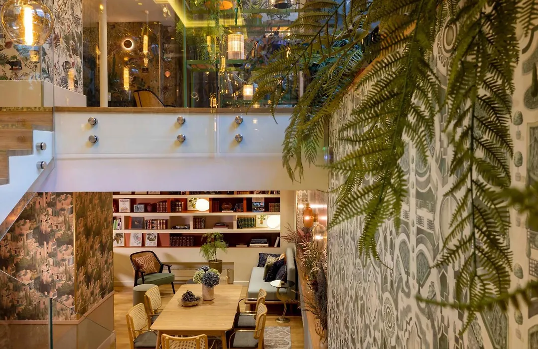 Hotel Jardin De Cluny-1