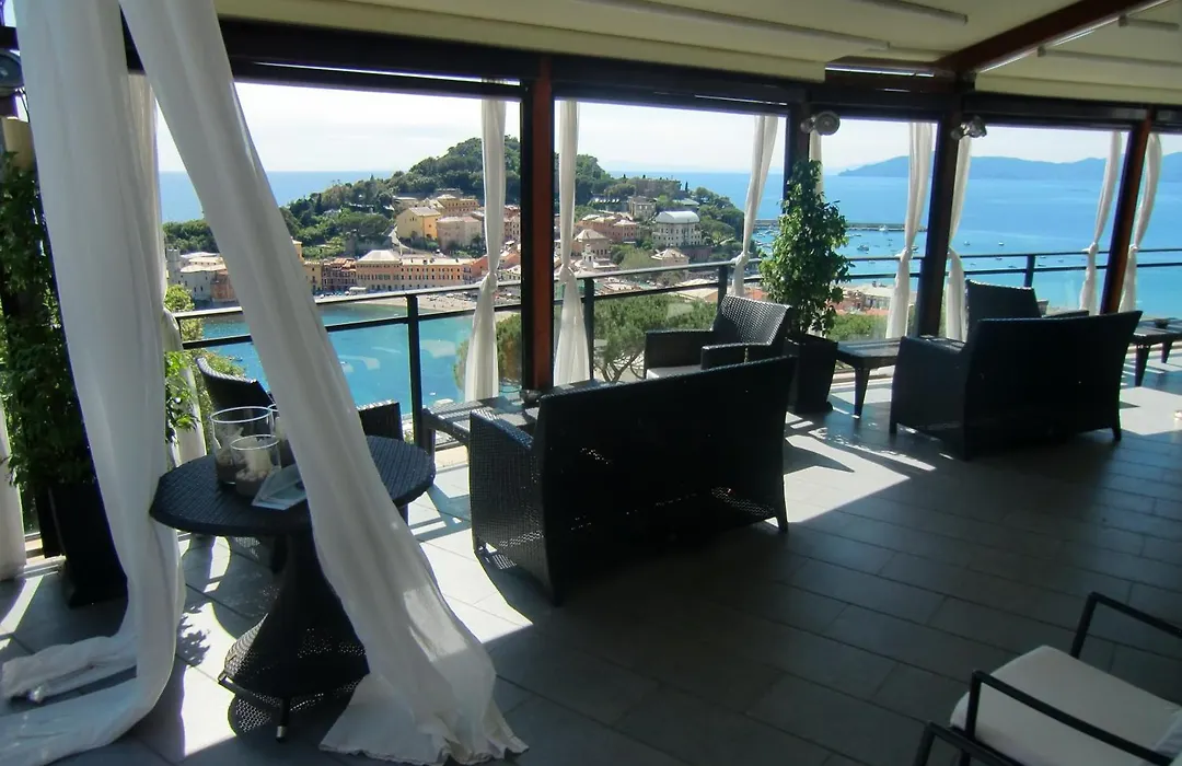Hotel Vis à Vis-1