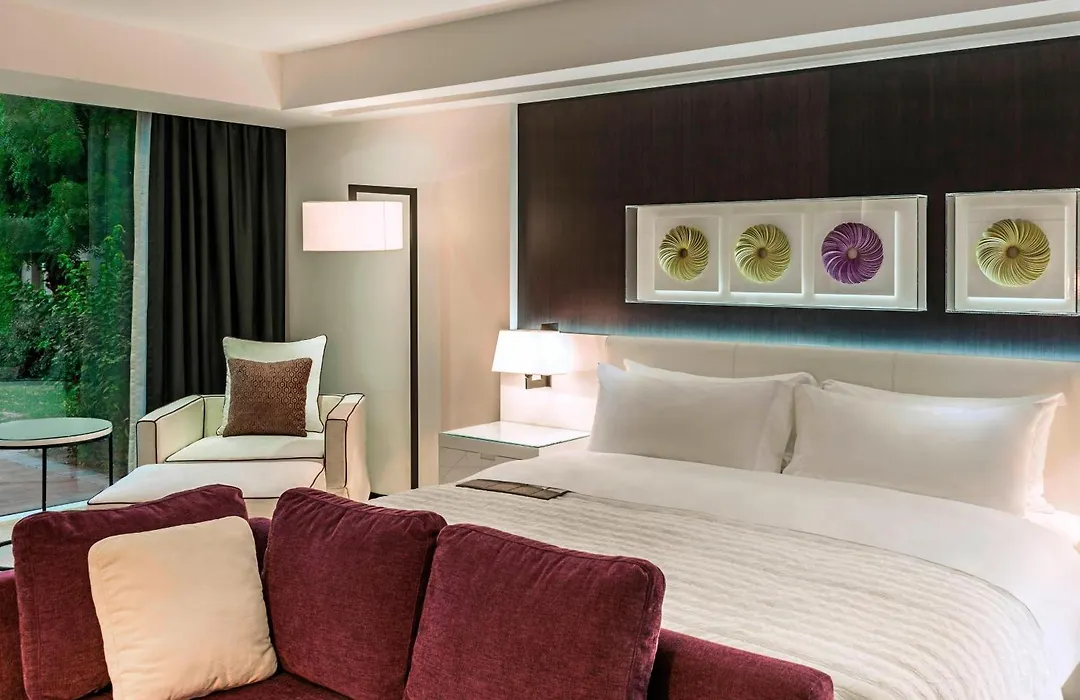 Le Méridien Dubai Hotel&Conference Centre-1
