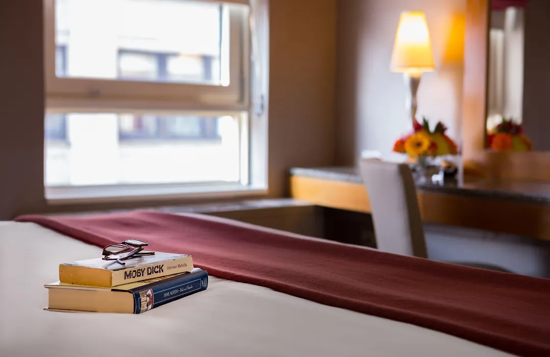 Hotel Giraffe By Library Hotel Collection-1