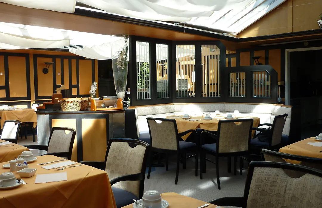 Avenue Hotel-1