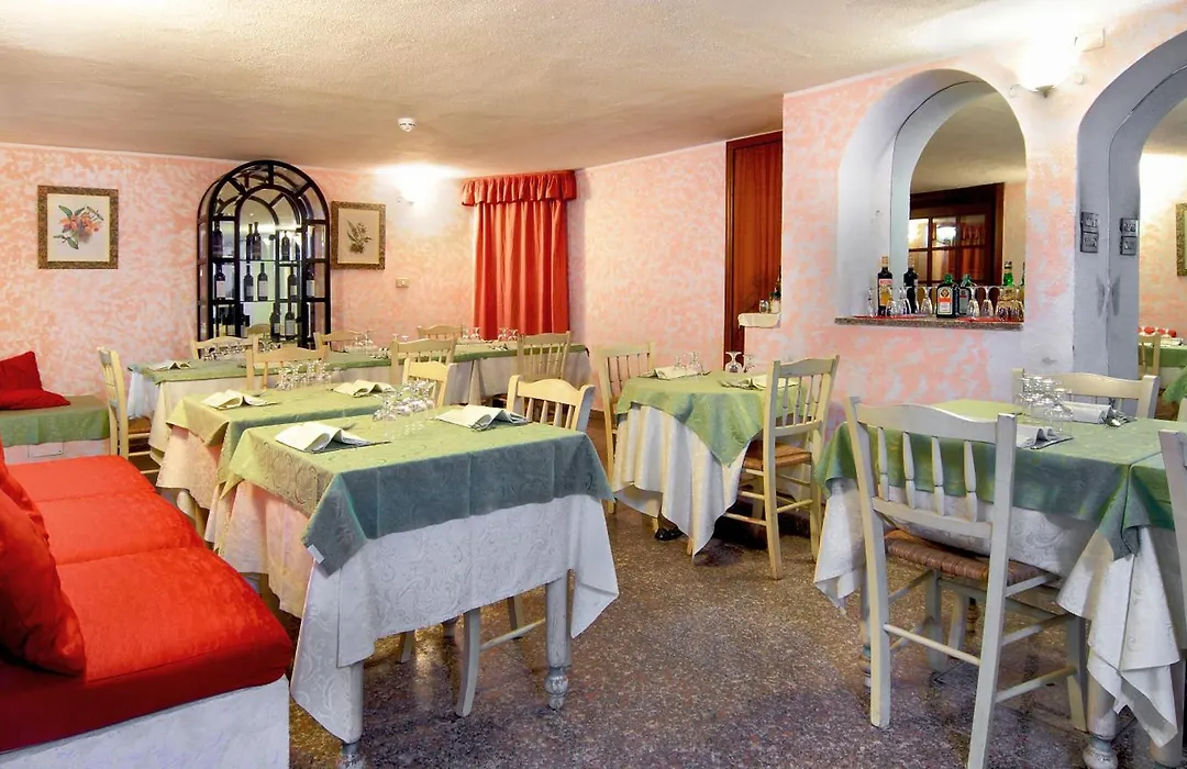 Colonna Palace Hotel Mediterraneo-1