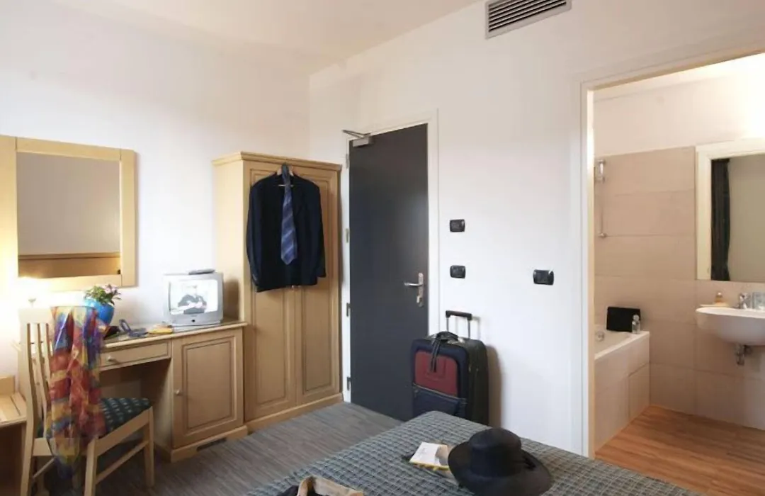 Hotel Mary-1