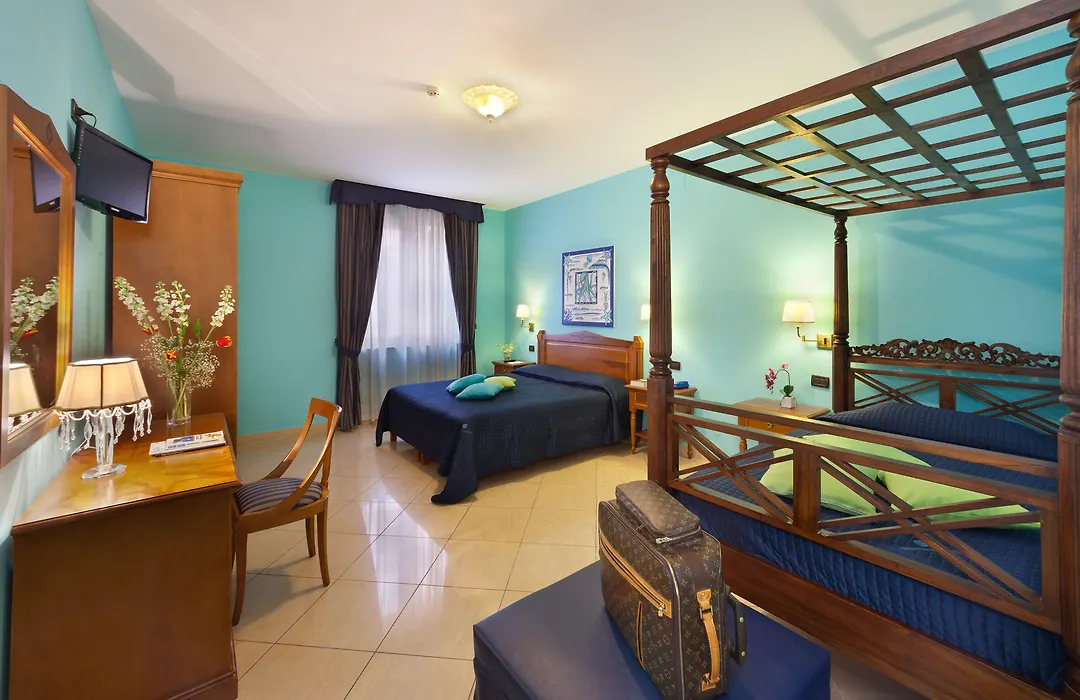 Ulisse Deluxe Hostel-1