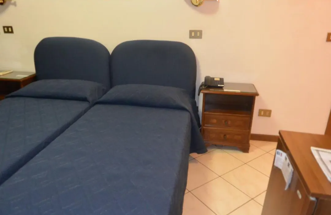 Hotel Italia City Center-1