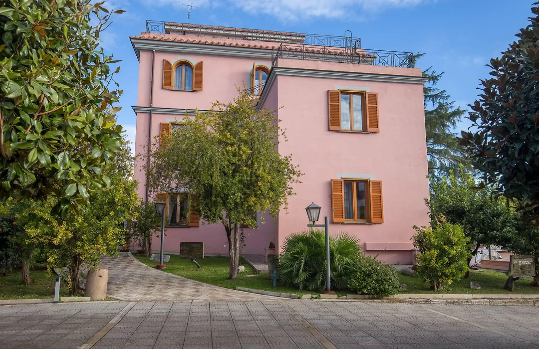 Hotel Arco Di Travertino-1