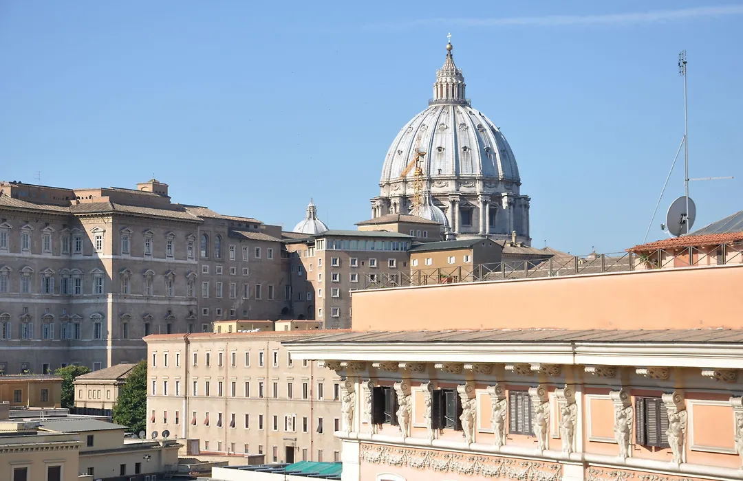 Le Suite Di Via Ottaviano - Suite In Rome B&B-1