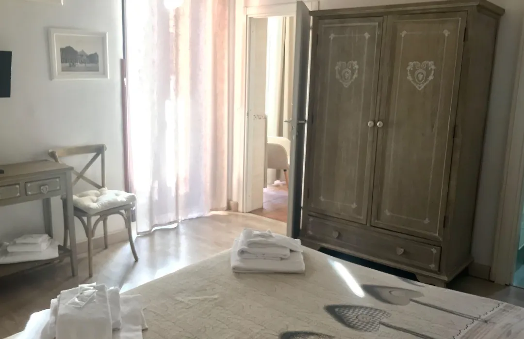 Guest House Casa Vicenza Roma-1