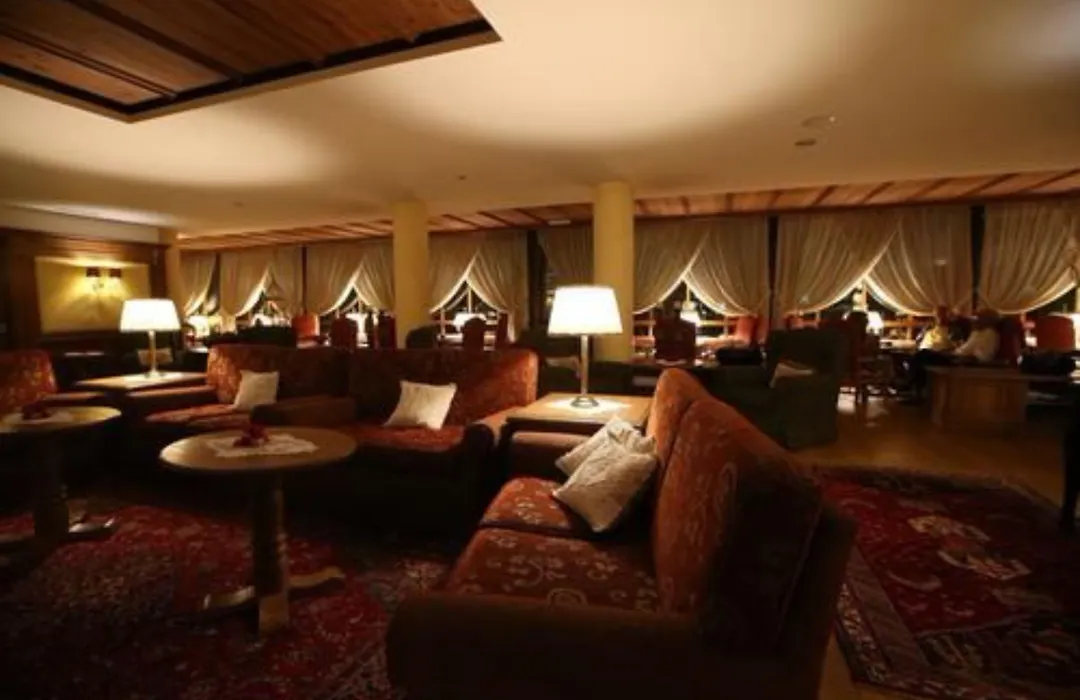 Alpen Suite Hotel-1