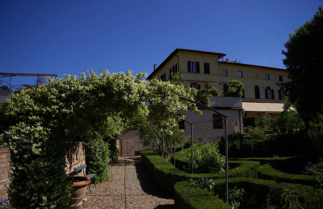 Villa Scacciapensieri Boutique Hotel-1