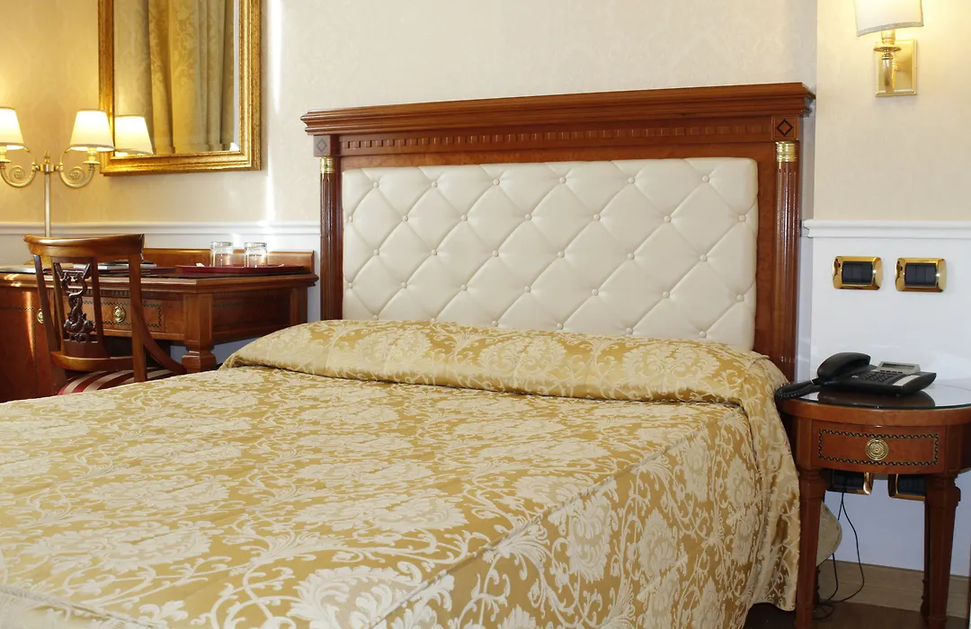 Hotel Villa Pinciana-1