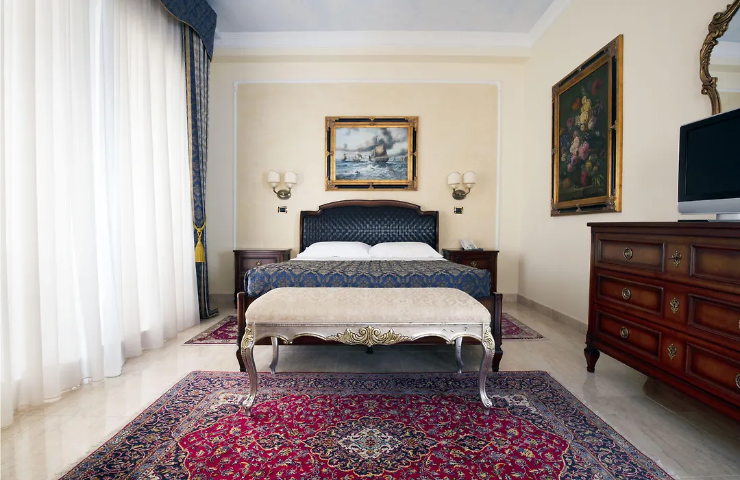 Grand Hotel President-1