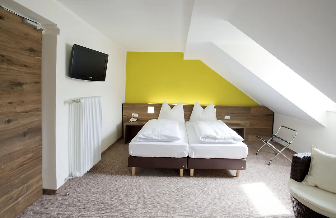 Basic Hotel Innsbruck-1