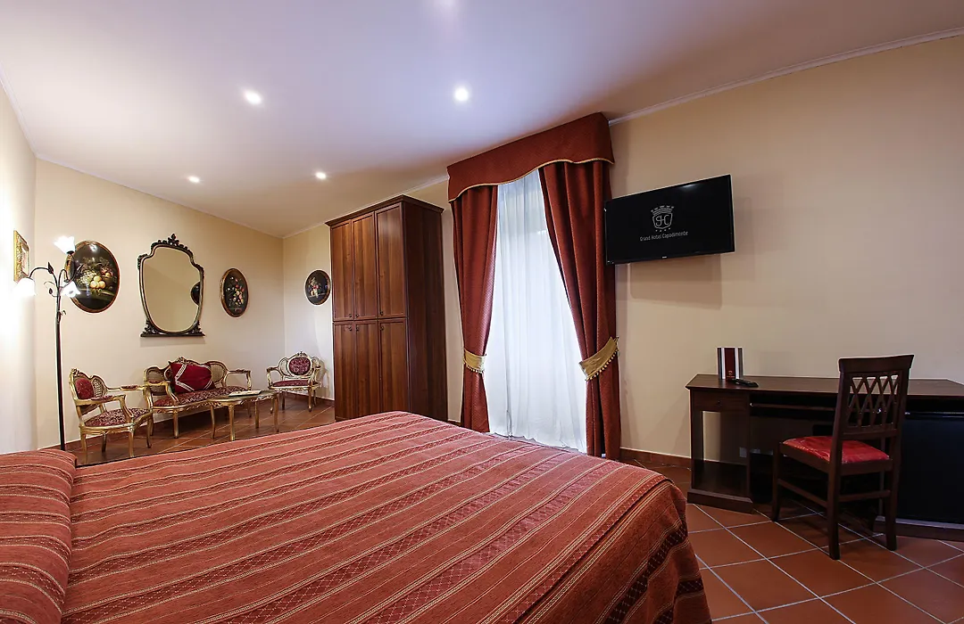 Grand Hotel Capodimonte-1