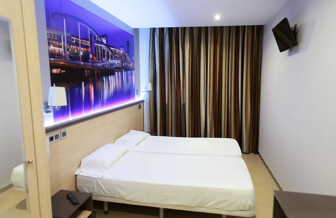 Hostal Las Flores Ramblas-1
