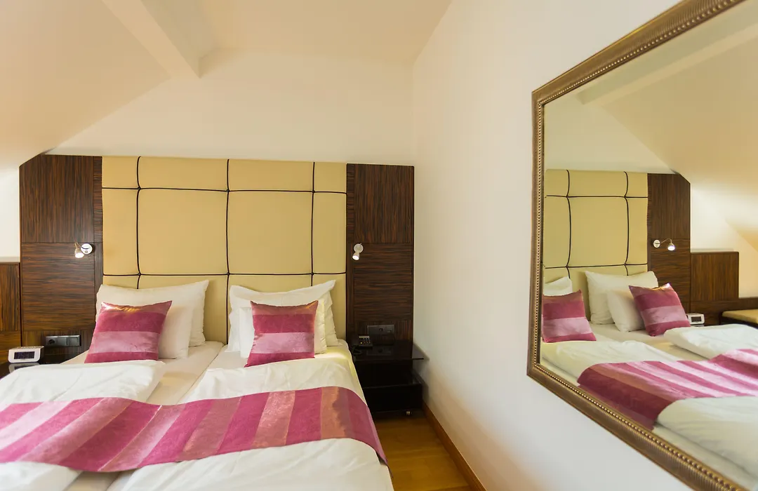 Best Western Plus Hotel Arcadia-1