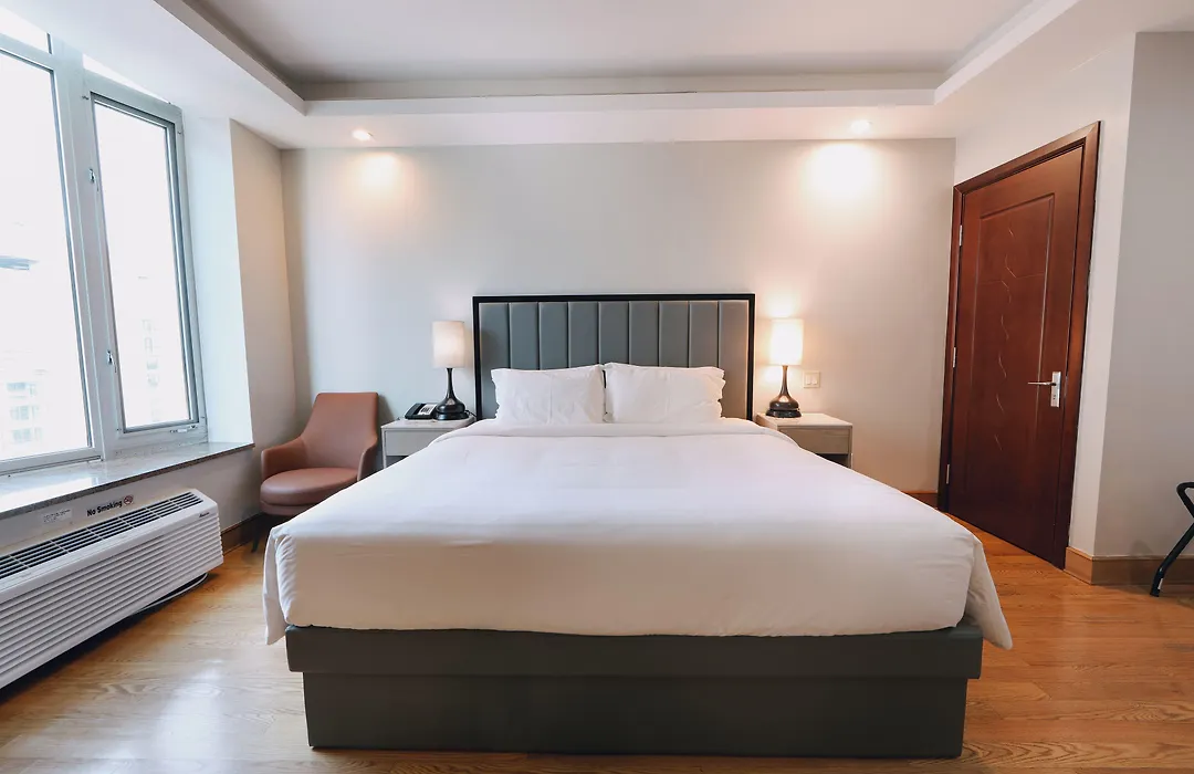 Asiatic Hotel - Flushing-1