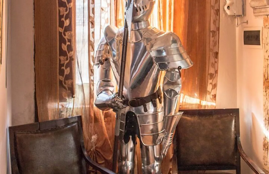 B&B Camelot-1