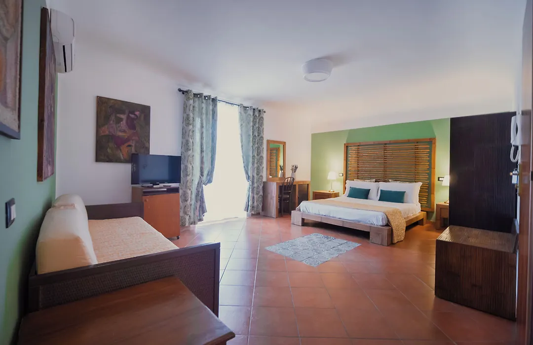 Kalamarina Rooms-1