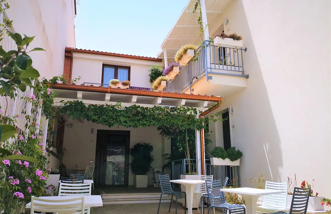 Hotel Perla Gaia-1