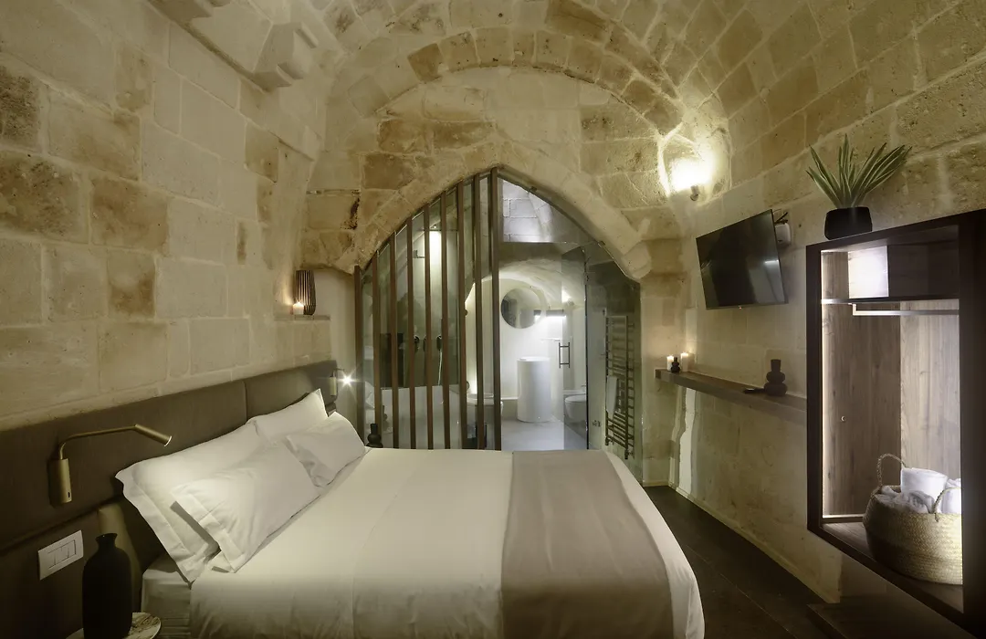 Le Malve Cave Retreat-1