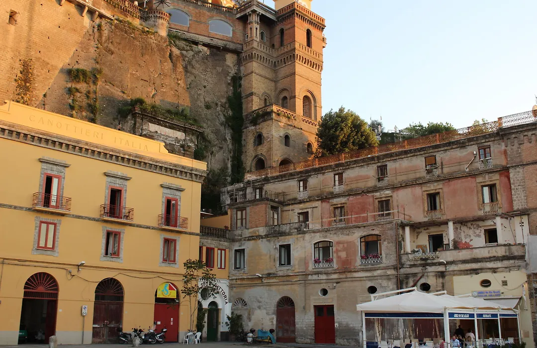Surriento Suites-1