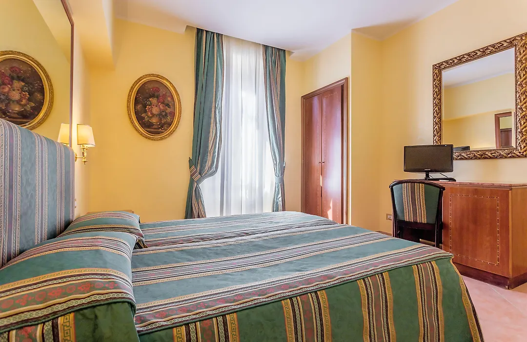 Raeli Hotel Floridia-1
