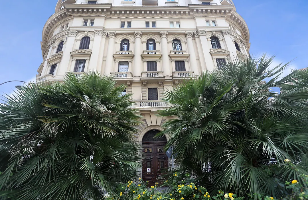 Piazza Bovio 22-1