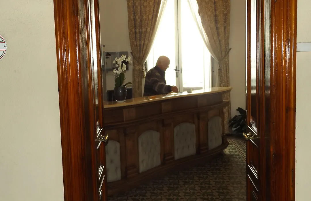 Hotel AeR BJ Vittoria-1