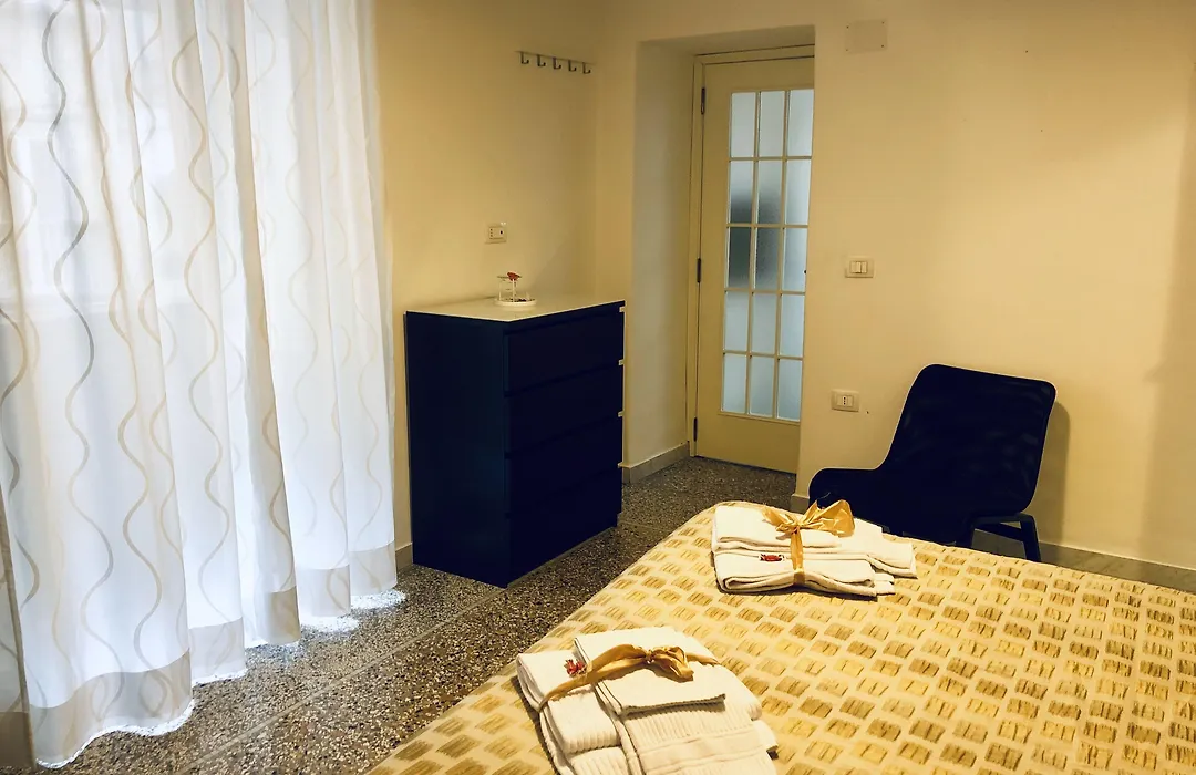 Relais Piazza Del Plebiscito-1