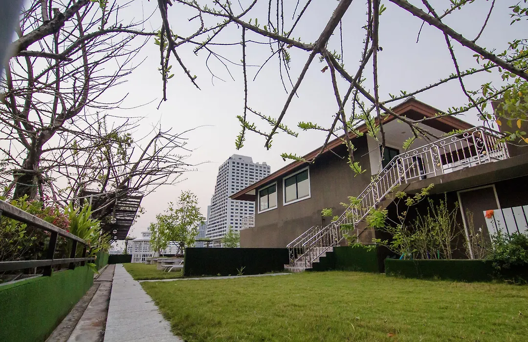 Hope Land Hotel Sukhumvit 8-1