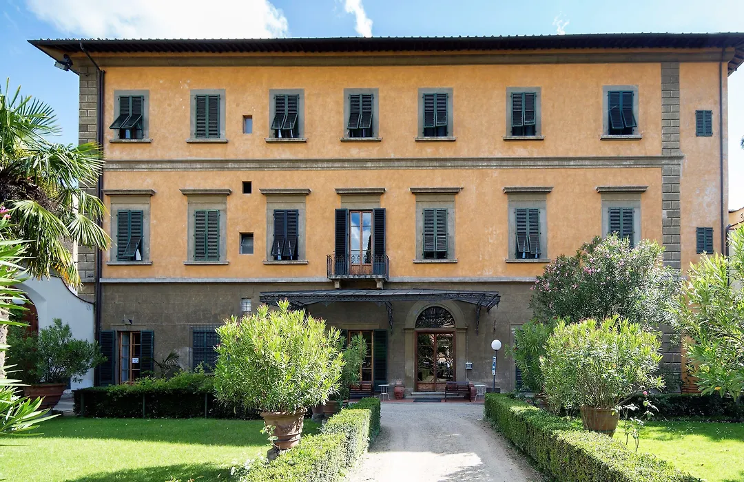 Casa Santo Nome di Gesu-1